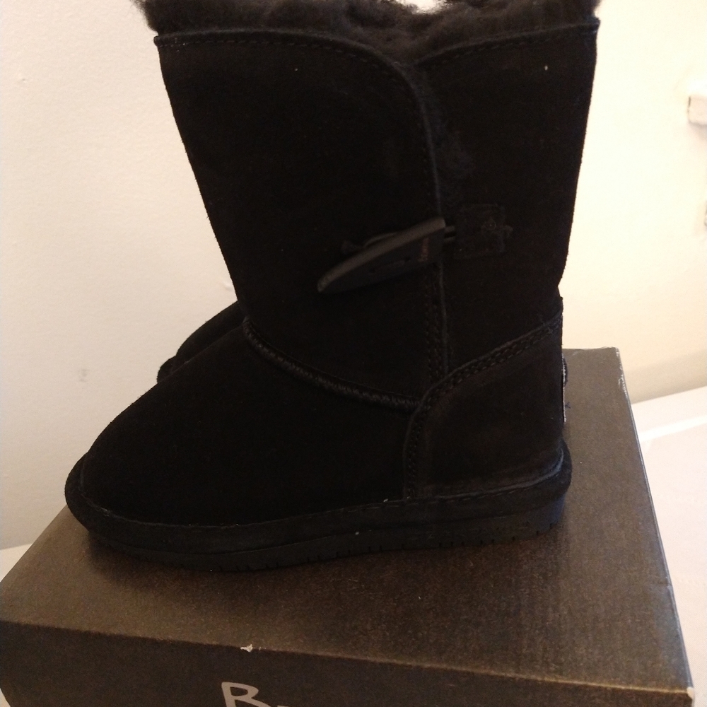 Bearpaw Black Boots - Picture 2 of 6